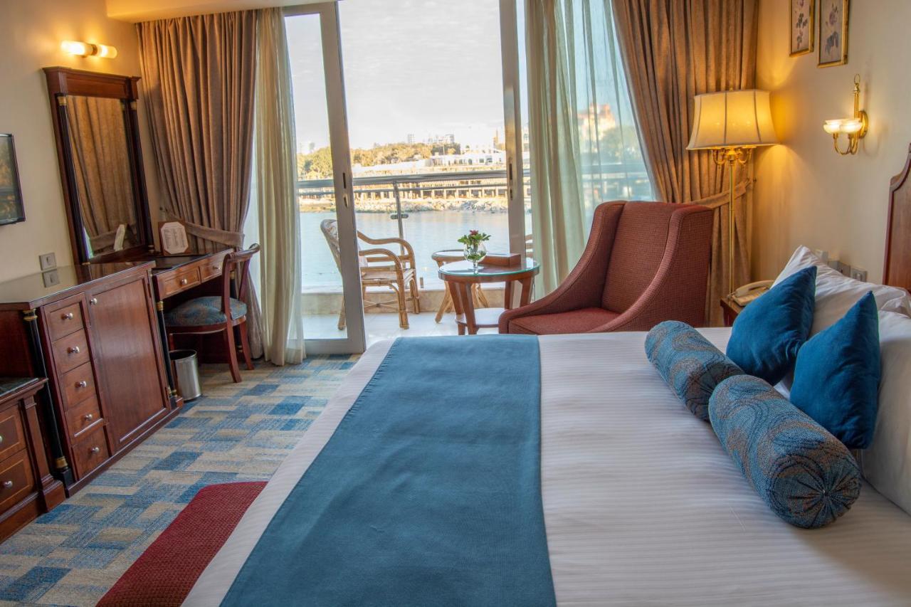 Helnan Royal Palestine Hotel - Montazah Gardens 亚历山大港 外观 照片 A room at the hotel