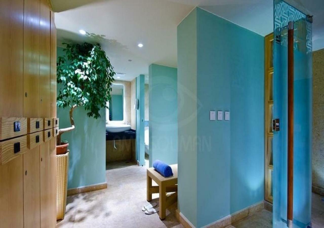 Helnan Royal Palestine Hotel - Montazah Gardens 亚历山大港 外观 照片 The changing rooms at the London Aquatics Centre